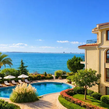 Royal Bay-i Seaview アパート *