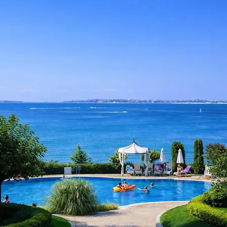 Royal Bay-i Seaview *