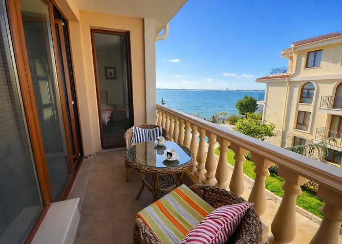 Royal Bay-i Seaview 아파트 스베티 블라스