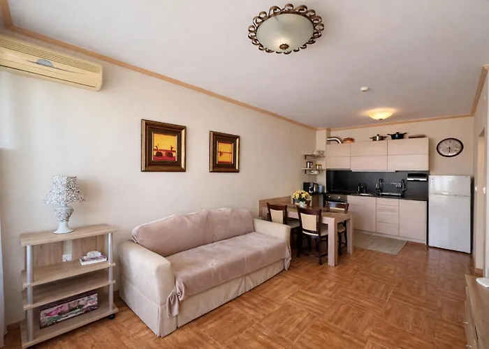 아파트 Royal Bay-i Seaview *